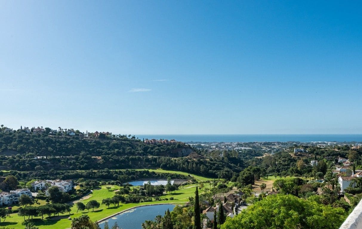 3 sovrum Lägenhet till salu i Benahavis - 549 000 € (Ref: 9894494)