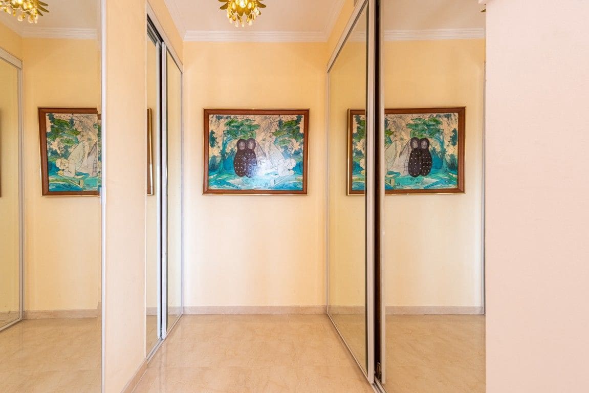 3 sovrum Lägenhet till salu i Benahavis - 549 000 € (Ref: 9894494)