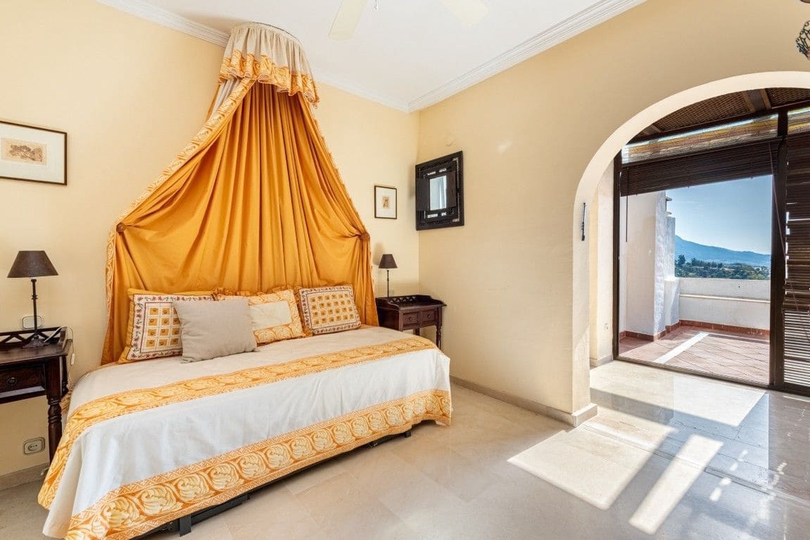 3 sovrum Lägenhet till salu i Benahavis - 549 000 € (Ref: 9894494)