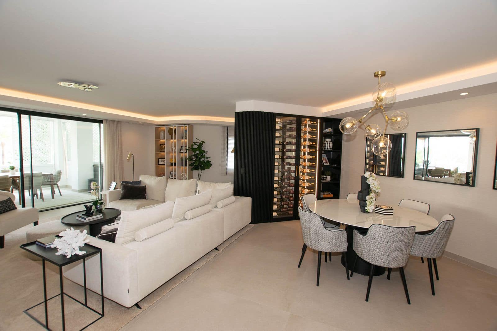 3 soveværelse Lejlighed til salg i Puerto Banus - € 1.999.000 (Ref: 9894498)