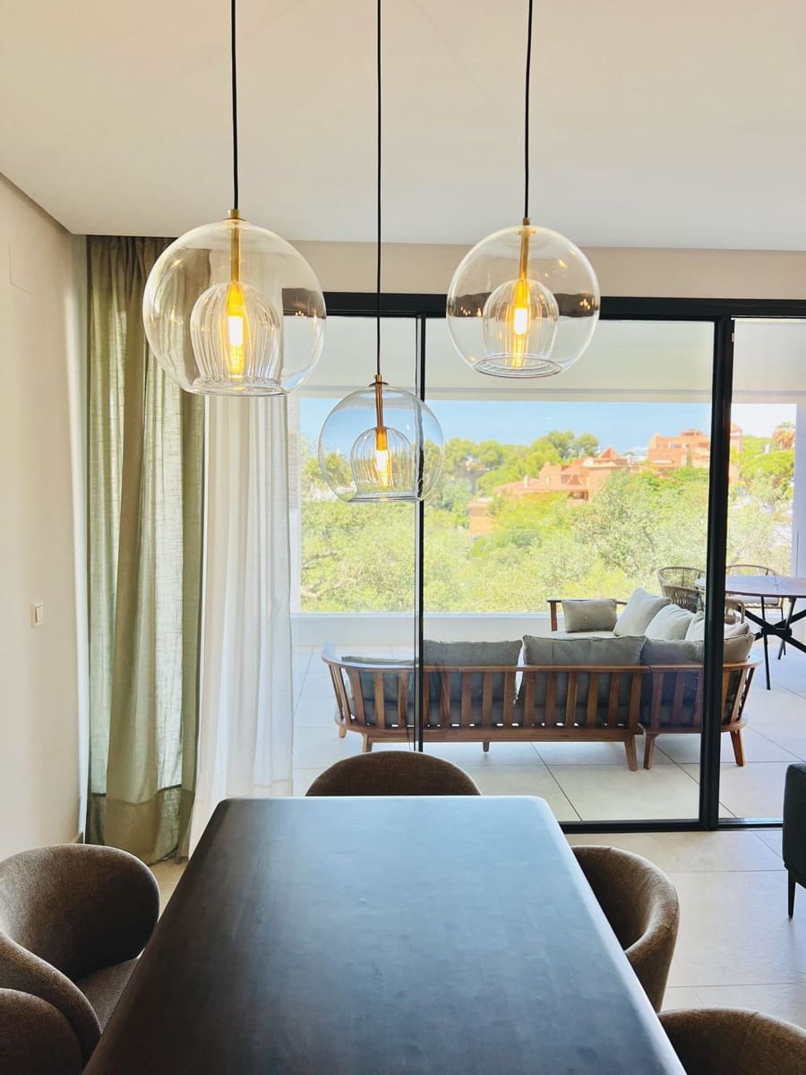 3 soveværelse Lejlighed til salg i Cabopino - € 910.000 (Ref: 9894499)