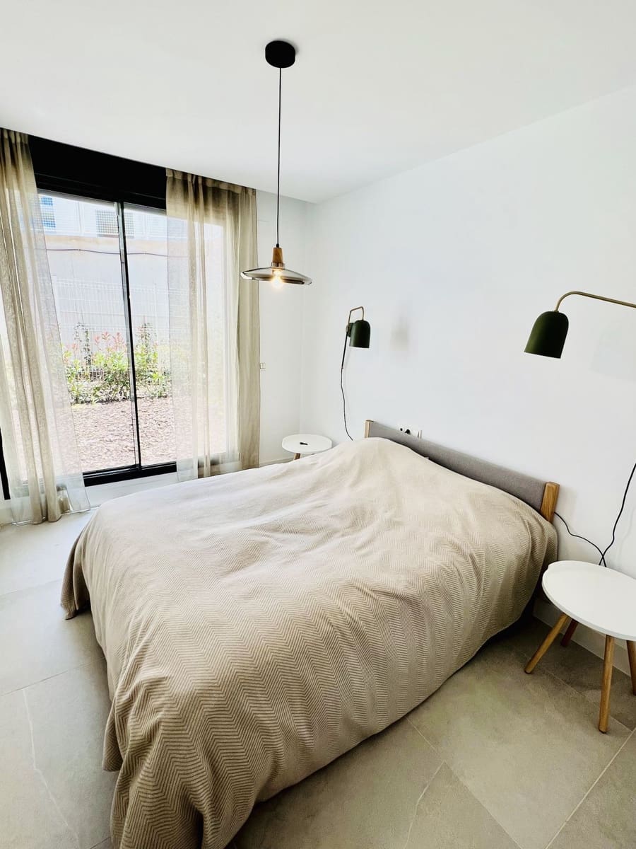 3 soveværelse Lejlighed til salg i Cabopino - € 910.000 (Ref: 9894499)