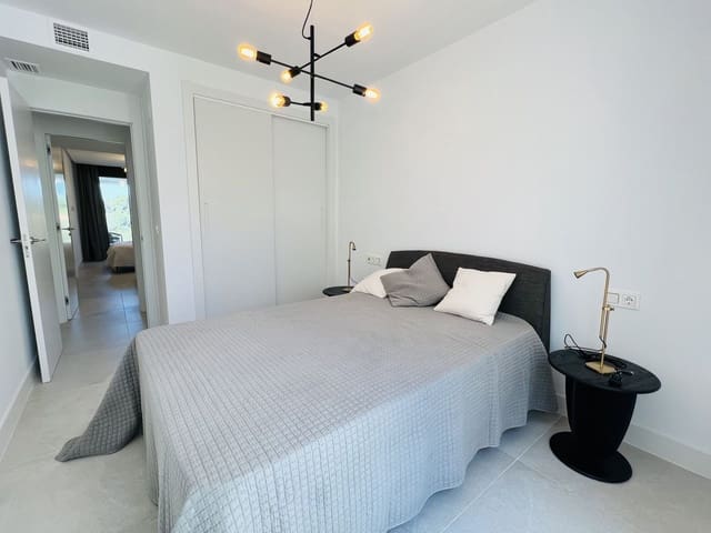 Apartamento de 3 habitaciones en Cabopino, Marbella en venta - 910.000 € (Ref: 9894499)