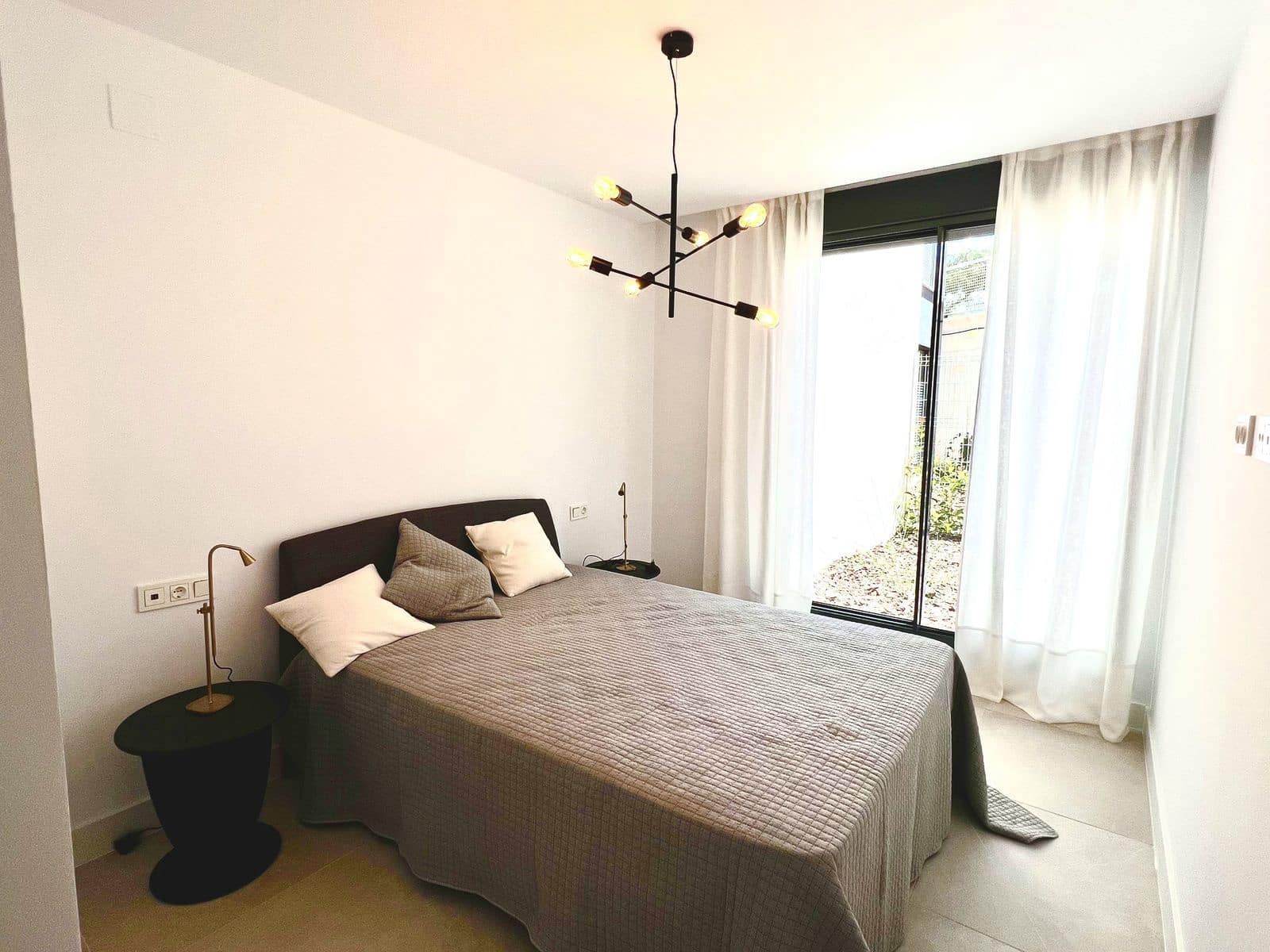 3 soveværelse Lejlighed til salg i Cabopino - € 910.000 (Ref: 9894499)
