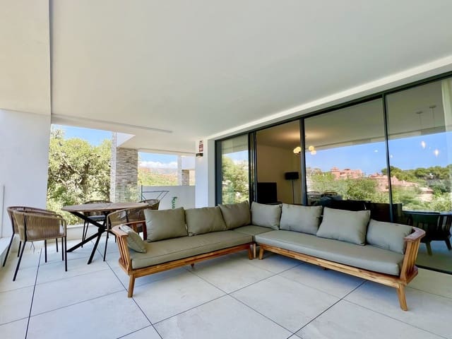 Apartamento de 3 habitaciones en Cabopino, Marbella en venta - 910.000 € (Ref: 9894499)