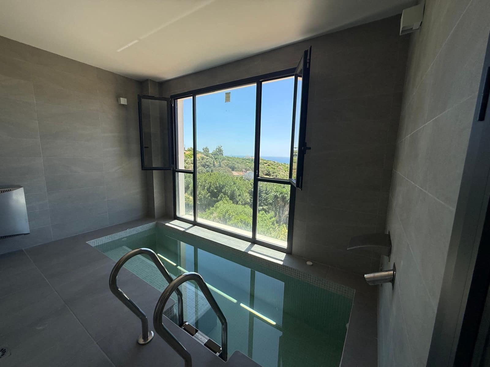 2 bedroom Townhouse for sale in Manilva - € 399,000 (Ref: 9894501)