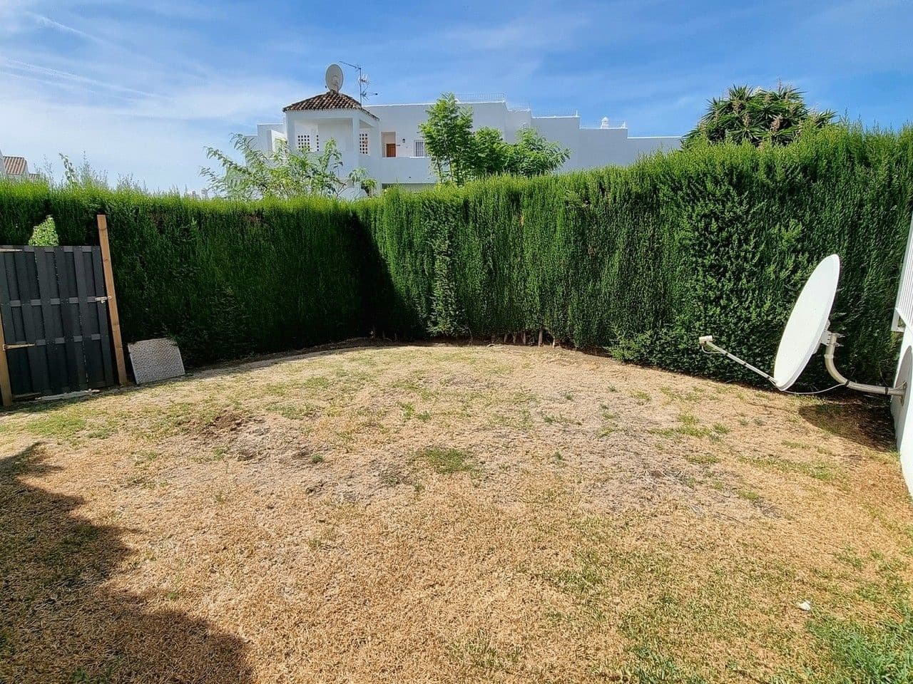2 quarto Apartamento para venda em Benahavis - 330 000 € (Ref: 9894502)