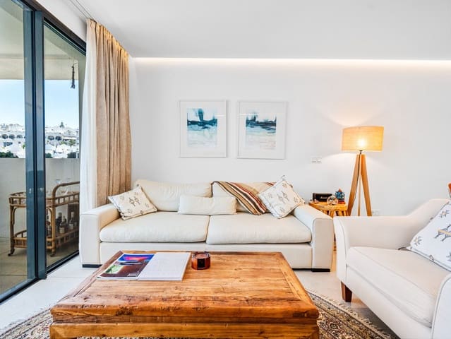 Apartamento de 3 habitaciones en Cabopino, Marbella en venta - 925.000 € (Ref: 9894503)