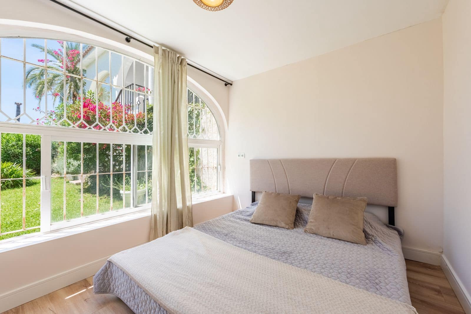 3 bedroom Apartment for sale in Atalaya-Isdabe - € 385,000 (Ref: 9894504)