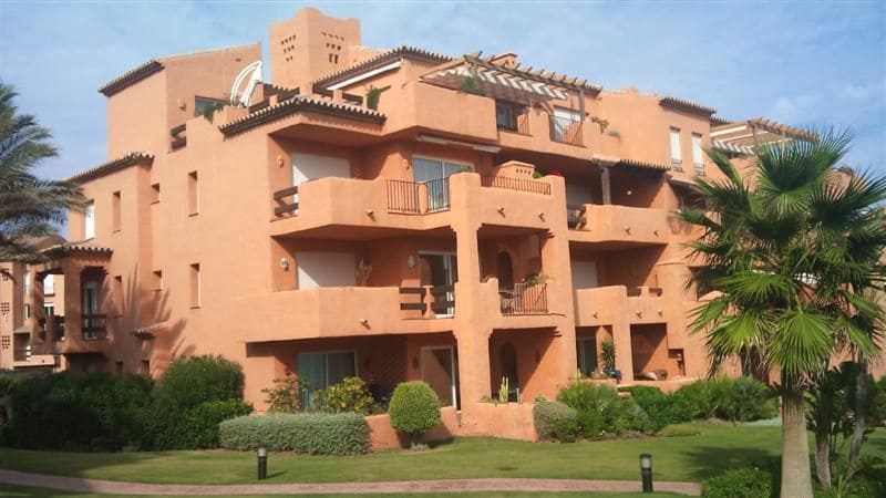 2 sovrum Lägenhet till salu i La Duquesa / Puerto de la Duquesa - 615 000 € (Ref: 9894508)