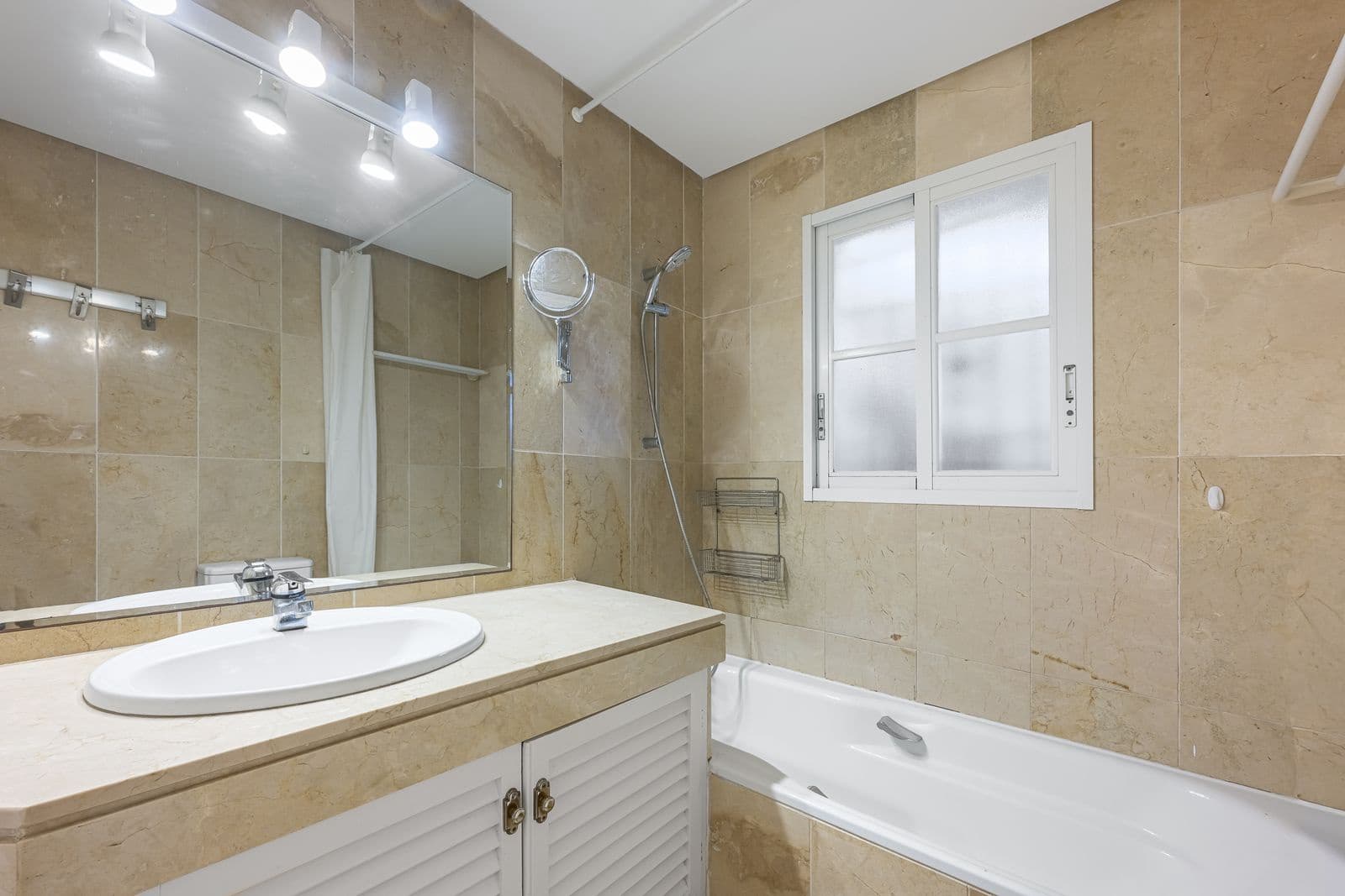 Casa de 3 habitaciones en New Golden Mile en venta - 495.000 € (Ref: 9894509)