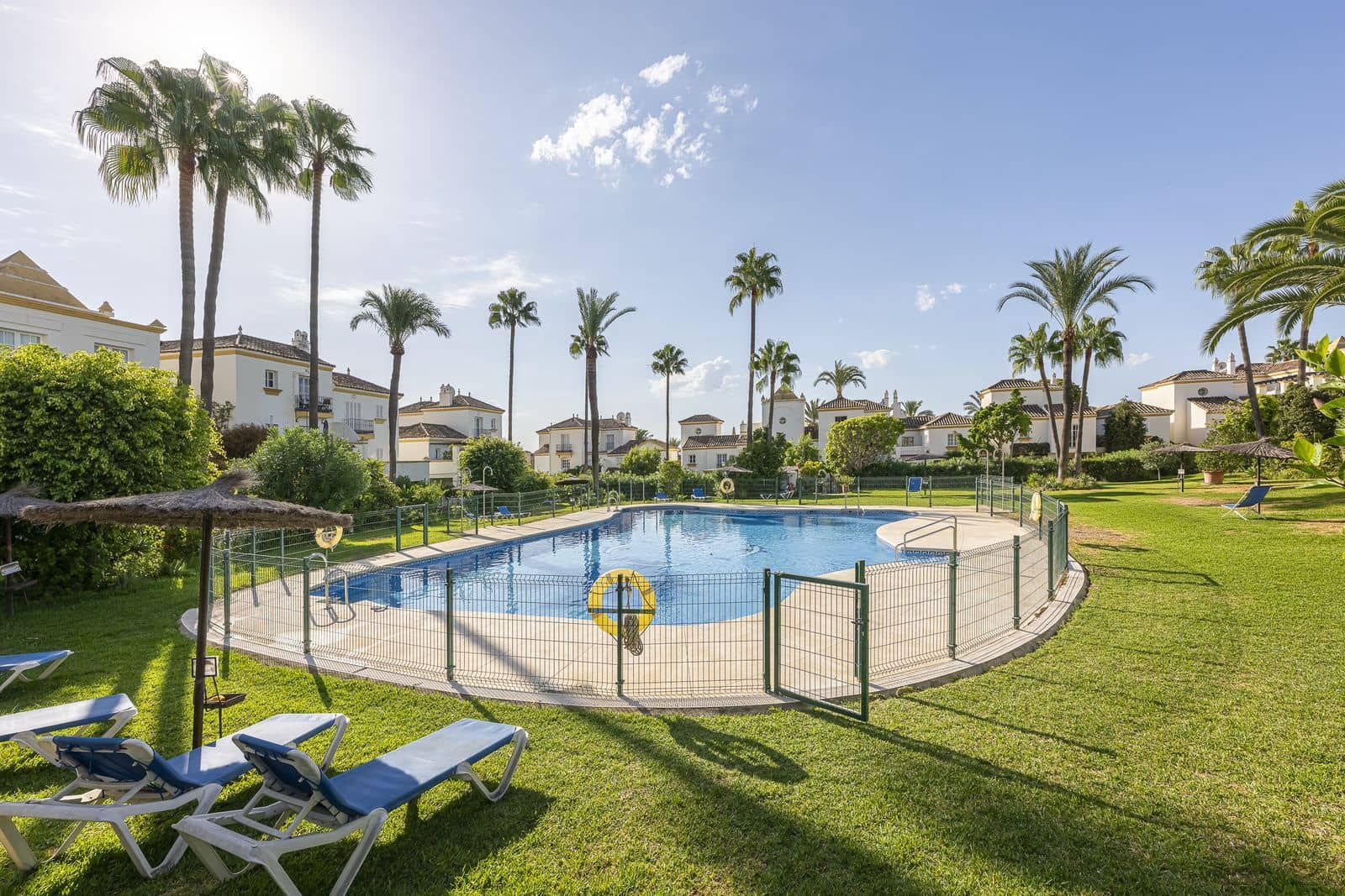 Casa de 3 habitaciones en New Golden Mile en venta - 495.000 € (Ref: 9894509)