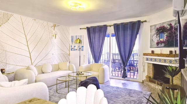 4 bedroom Semi-detached Villa for sale in Calahonda, Mijas - € 670,000 (Ref: 9894510)