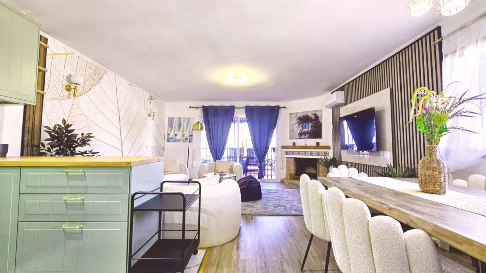4 bedroom Semi-detached Villa for sale in Calahonda - € 670,000 (Ref: 9894510)