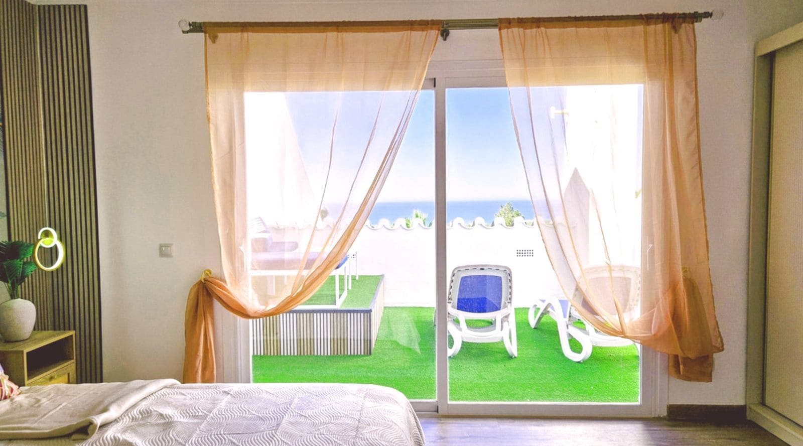 4 bedroom Semi-detached Villa for sale in Calahonda - € 670,000 (Ref: 9894510)