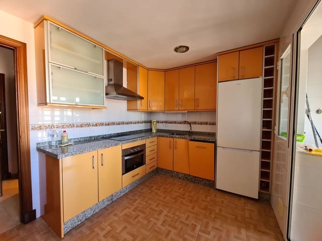 2 bedroom Apartment for sale in Manilva - € 265,000 (Ref: 9894512)