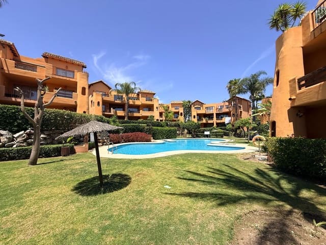 2 Zimmer Apartment zu verkaufen in Cancelada, Estepona - 450.000 € (Ref: 9894513)
