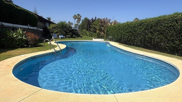 3 makuuhuone Huoneisto myytävänä paikassa Estepona - 345 000 € (Ref: 9894515)