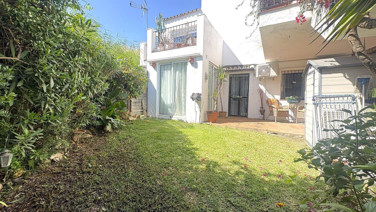 3 makuuhuone Huoneisto myytävänä paikassa Estepona - 345 000 € (Ref: 9894515)