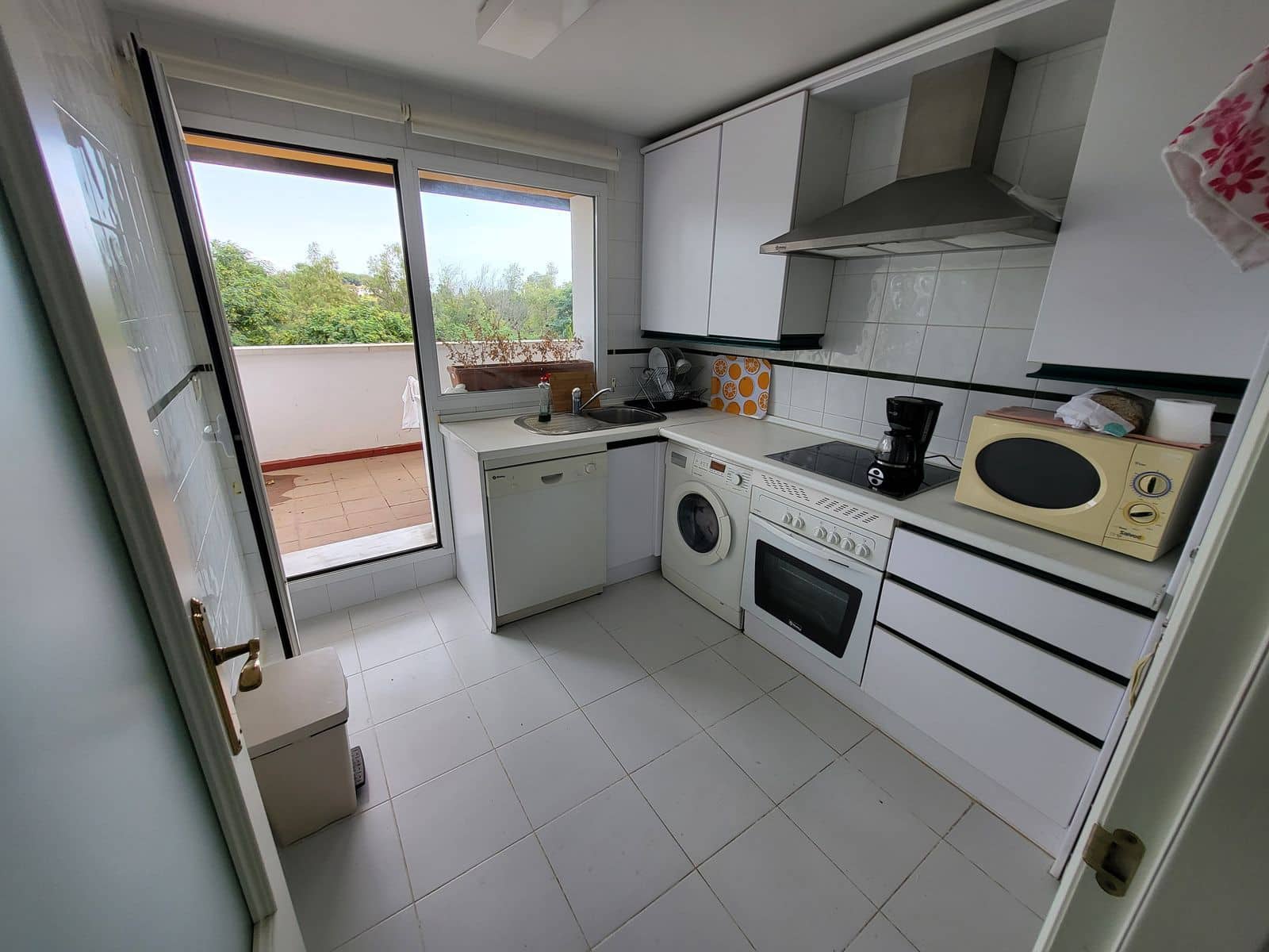 Ático de 2 habitaciones en Nueva Andalucia en venta - 535.000 € (Ref: 9894516)