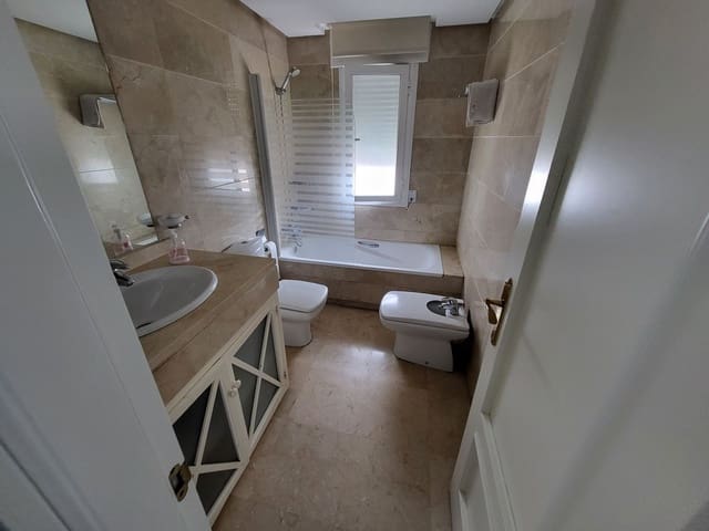 Ático de 2 habitaciones en Nueva Andalucia, Marbella en venta - 535.000 € (Ref: 9894516)