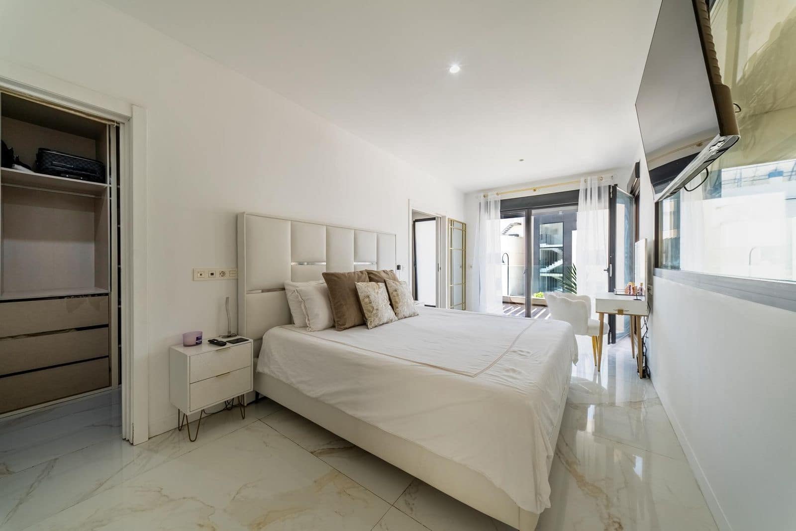 4 sypialnia Dom na sprzedaż w La Cala de Mijas - 925 000 € (Ref: 9894518)