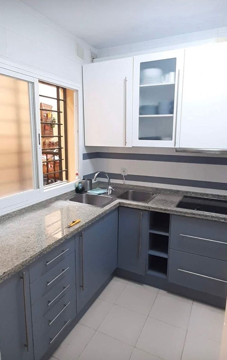 Apartamento de 3 habitaciones en Málaga ciudad en venta - 450.000 € (Ref: 9894526)
