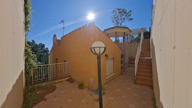 4 makuuhuone Huvila myytävänä paikassa Torremolinos - 549 000 € (Ref: 9894529)