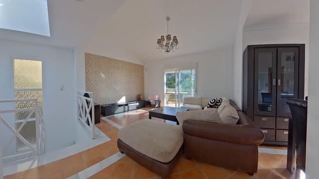 4 makuuhuone Huvila myytävänä paikassa Torremolinos - 549 000 € (Ref: 9894529)