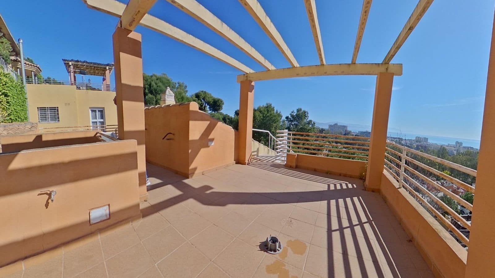 4 makuuhuone Huvila myytävänä paikassa Torremolinos - 549 000 € (Ref: 9894529)