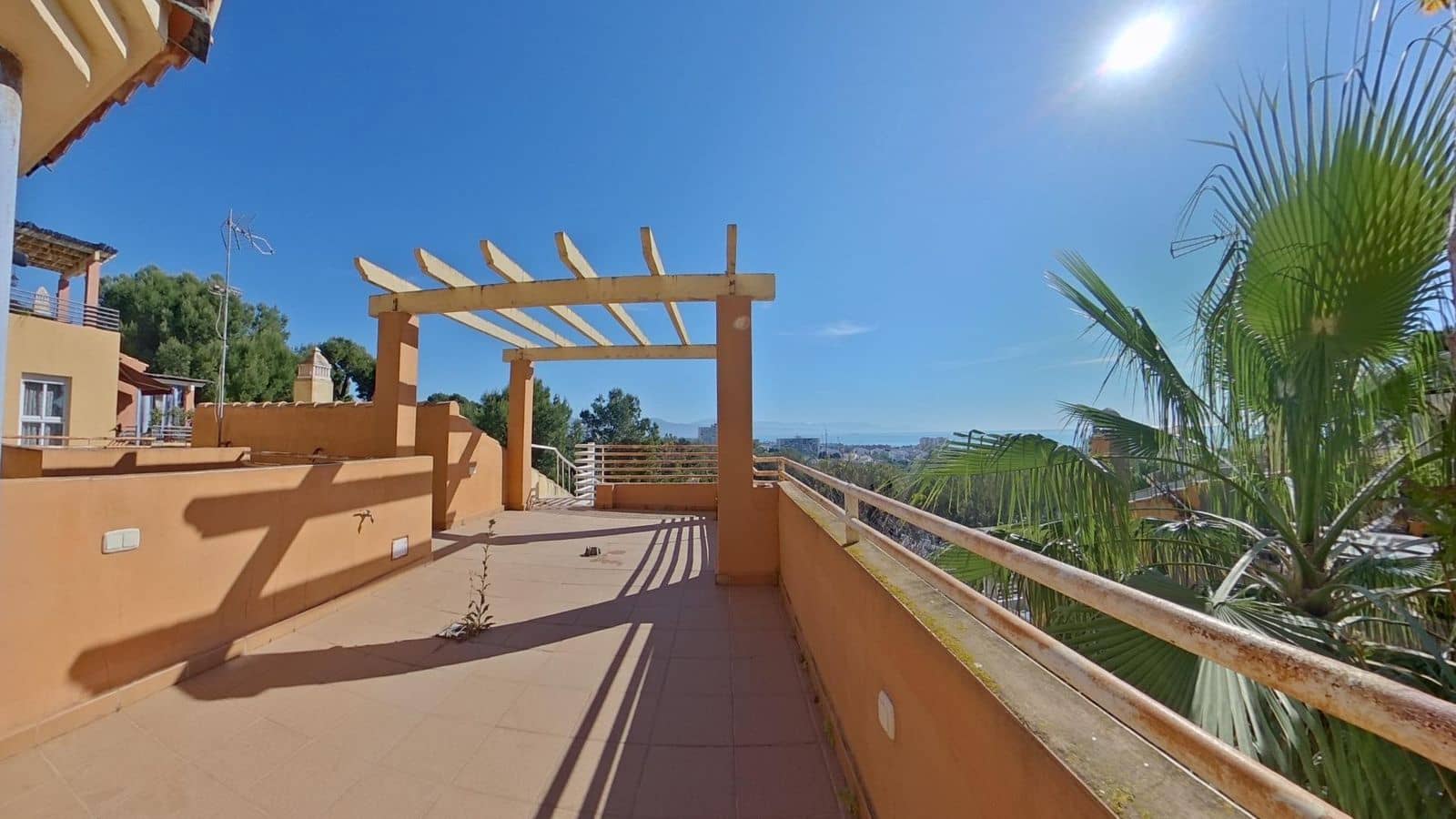 4 makuuhuone Huvila myytävänä paikassa Torremolinos - 549 000 € (Ref: 9894529)