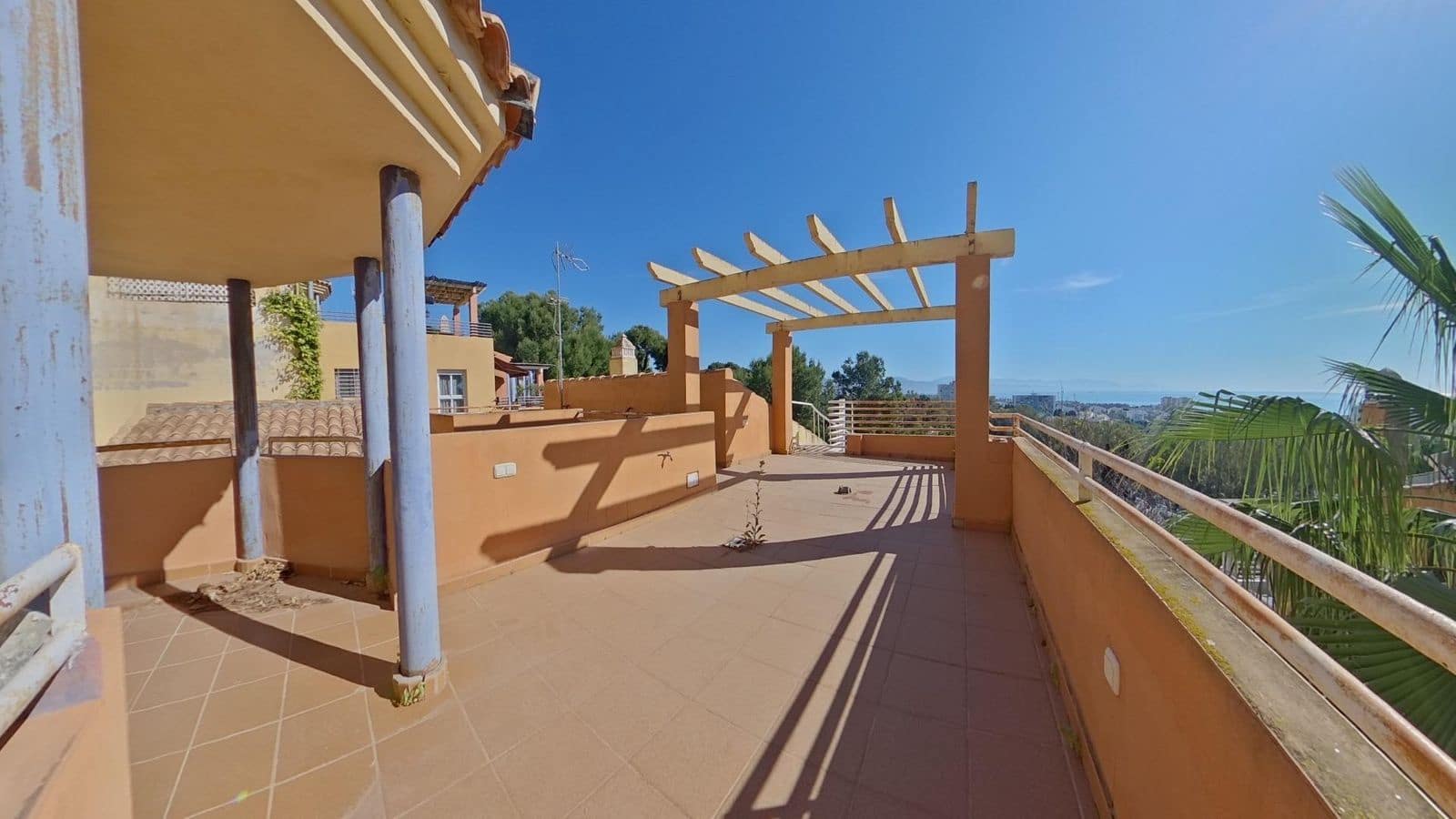 4 makuuhuone Huvila myytävänä paikassa Torremolinos - 549 000 € (Ref: 9894529)