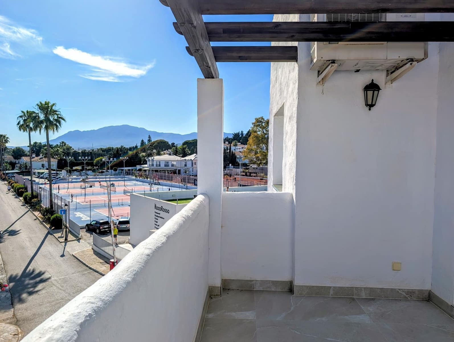 3 soverom Penthouse til salgs i El Paraiso - € 599 000 (Ref: 9894530)