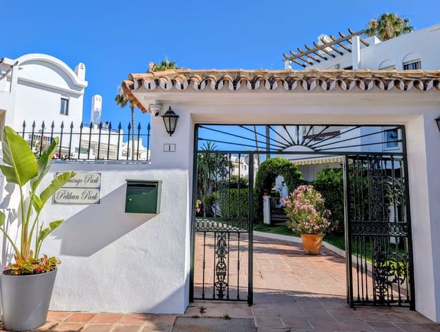 3 soverom Penthouse til salgs i El Paraiso, Estepona - € 599 000 (Ref: 9894530)