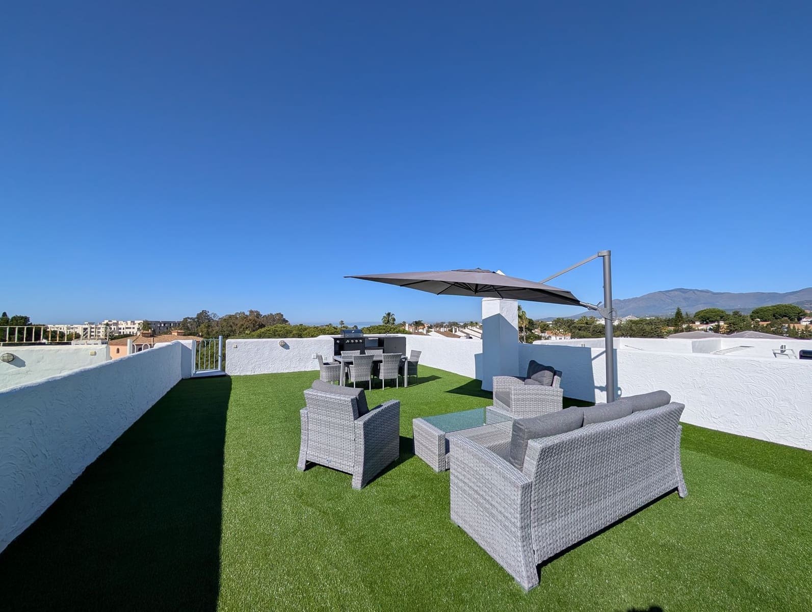 3 soverom Penthouse til salgs i El Paraiso - € 599 000 (Ref: 9894530)