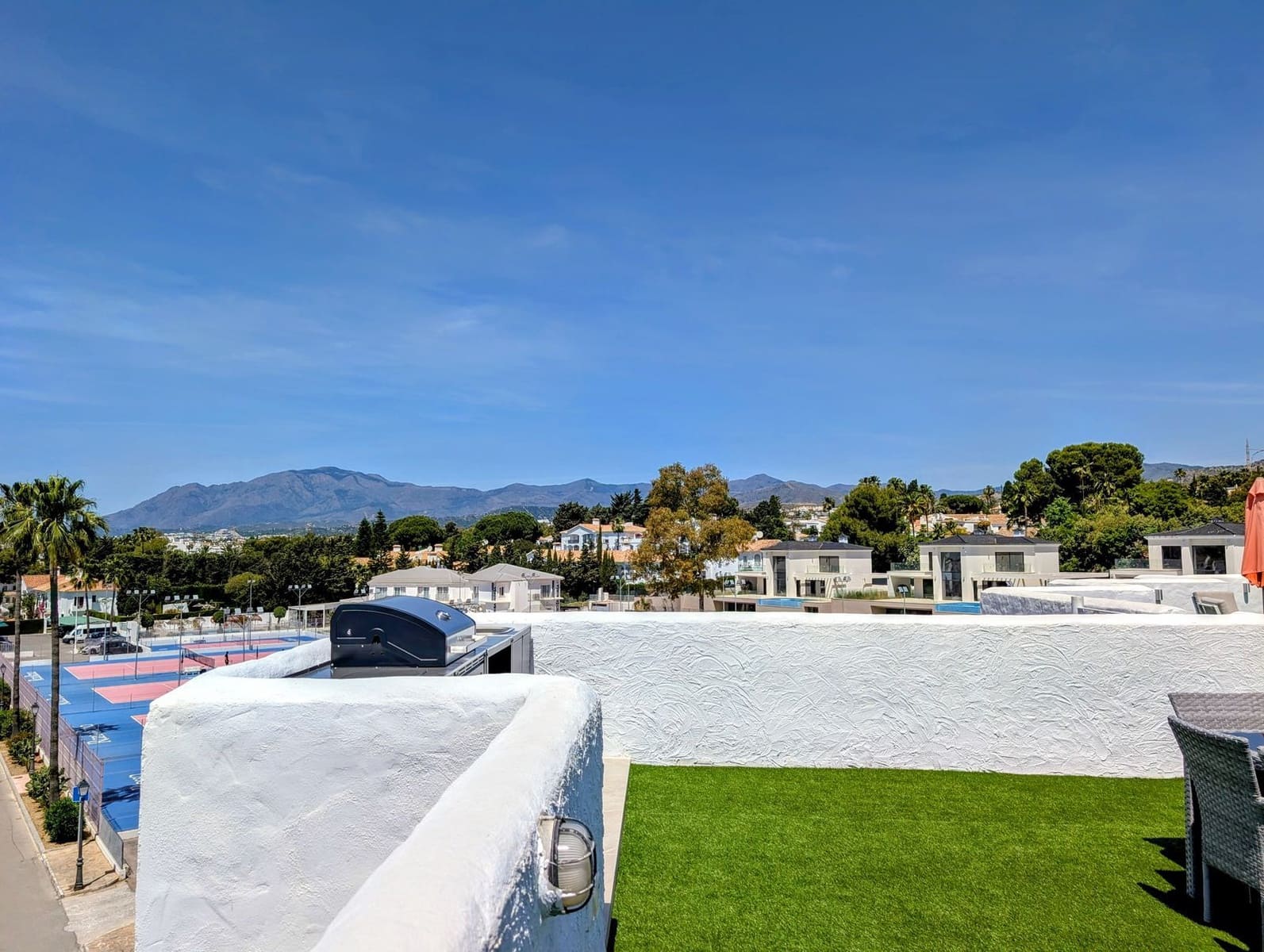 3 soverom Penthouse til salgs i El Paraiso - € 599 000 (Ref: 9894530)