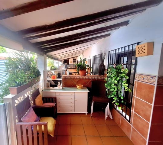 3 bedroom Villa for sale in Costabella, Marbella - € 639,000 (Ref: 9894533)