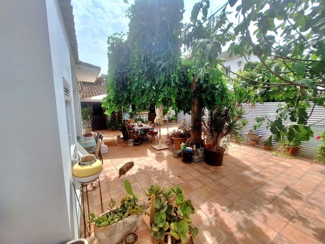 3 bedroom Villa for sale in Costabella, Marbella - € 639,000 (Ref: 9894533)