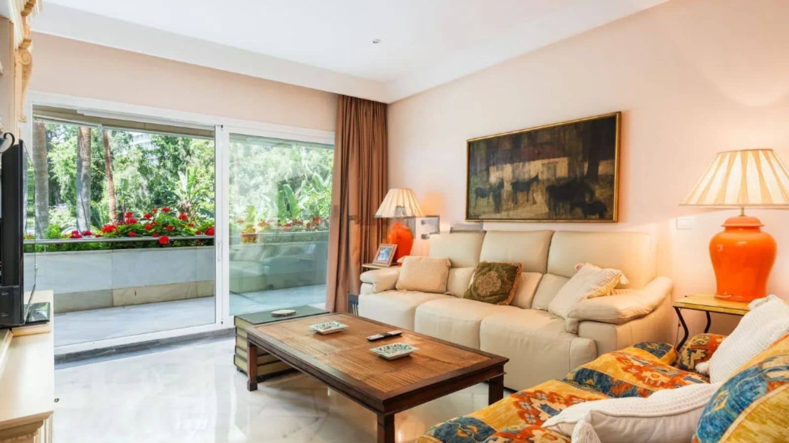 2 bedroom Apartment for sale in Marbella - € 1,020,000 (Ref: 9894536)