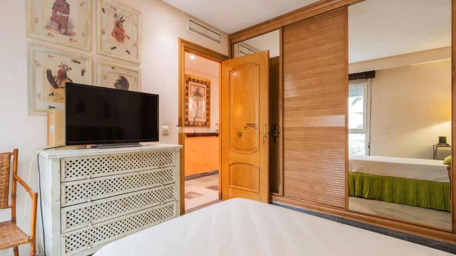 2 bedroom Apartment for sale in Marbella - € 1,020,000 (Ref: 9894536)