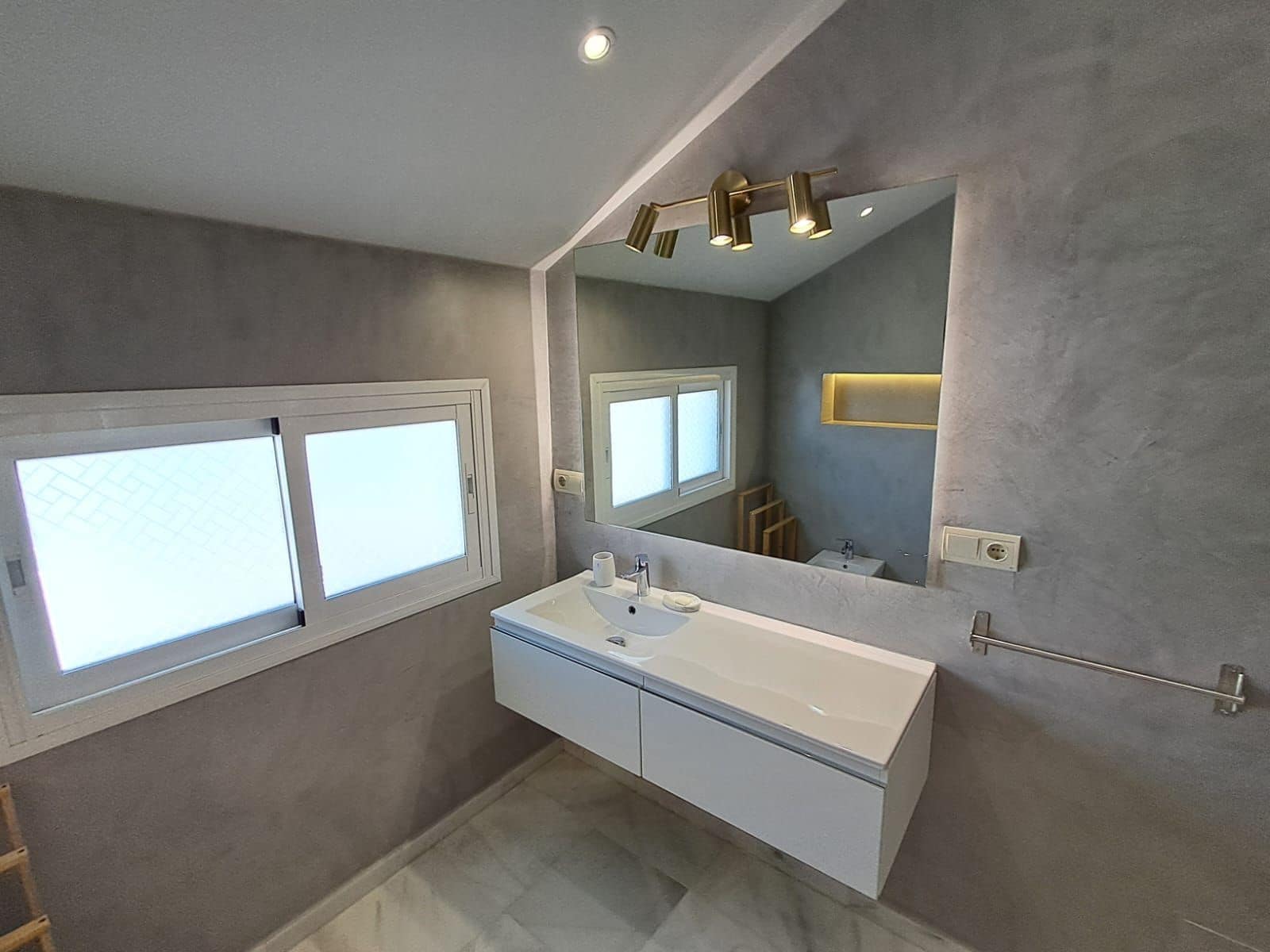 3 soverom Villa til salgs i Estepona - € 1 158 000 (Ref: 9894537)
