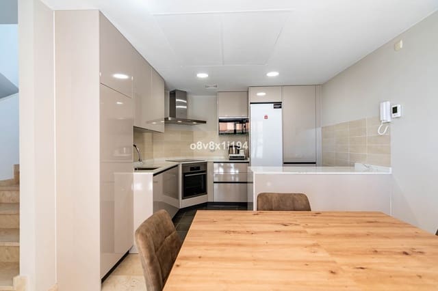 4 camera da letto Villetta Bifamiliare in vendita in Casares - 425.000 € (Rif: 9894541)