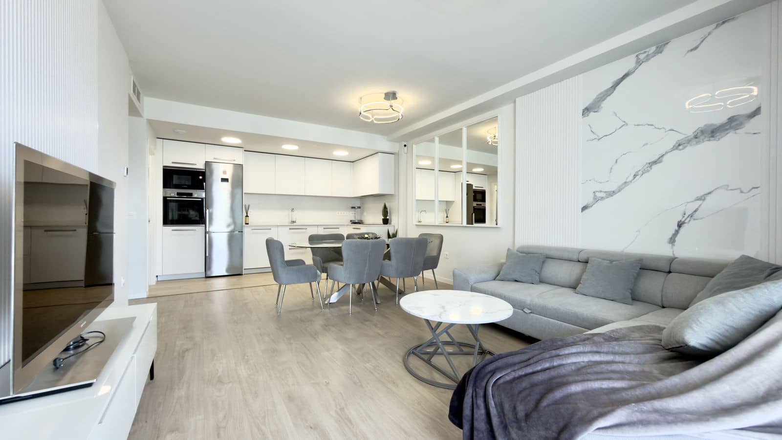 3 slaapkamer Appartement te koop in Nueva Andalucia - € 595.000 (Ref: 9894542)
