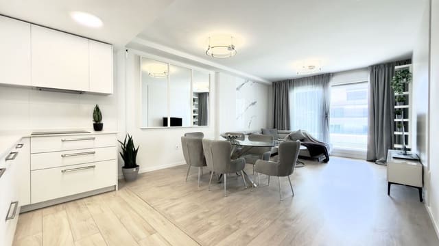 3 slaapkamer Appartement te koop in Nueva Andalucia, Marbella - € 595.000 (Ref: 9894542)