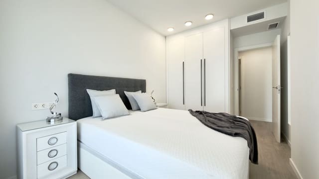 3 slaapkamer Appartement te koop in Nueva Andalucia, Marbella - € 595.000 (Ref: 9894542)