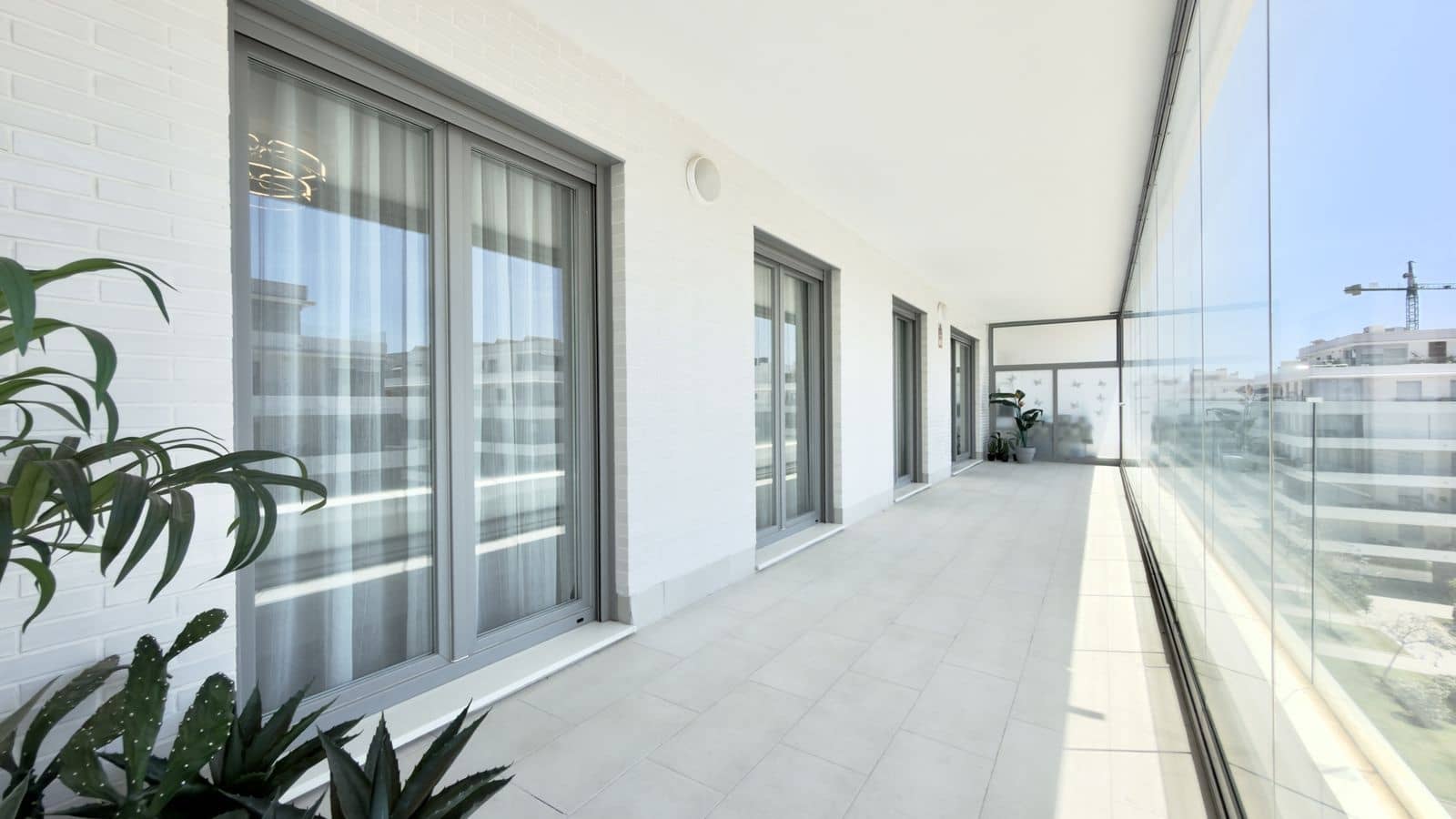 3 slaapkamer Appartement te koop in Nueva Andalucia - € 595.000 (Ref: 9894542)