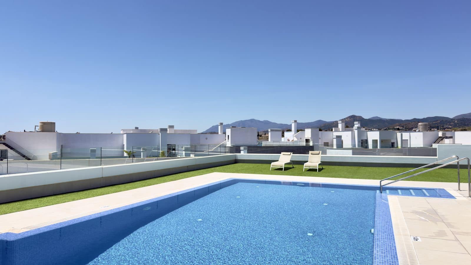 3 slaapkamer Appartement te koop in Nueva Andalucia - € 595.000 (Ref: 9894542)