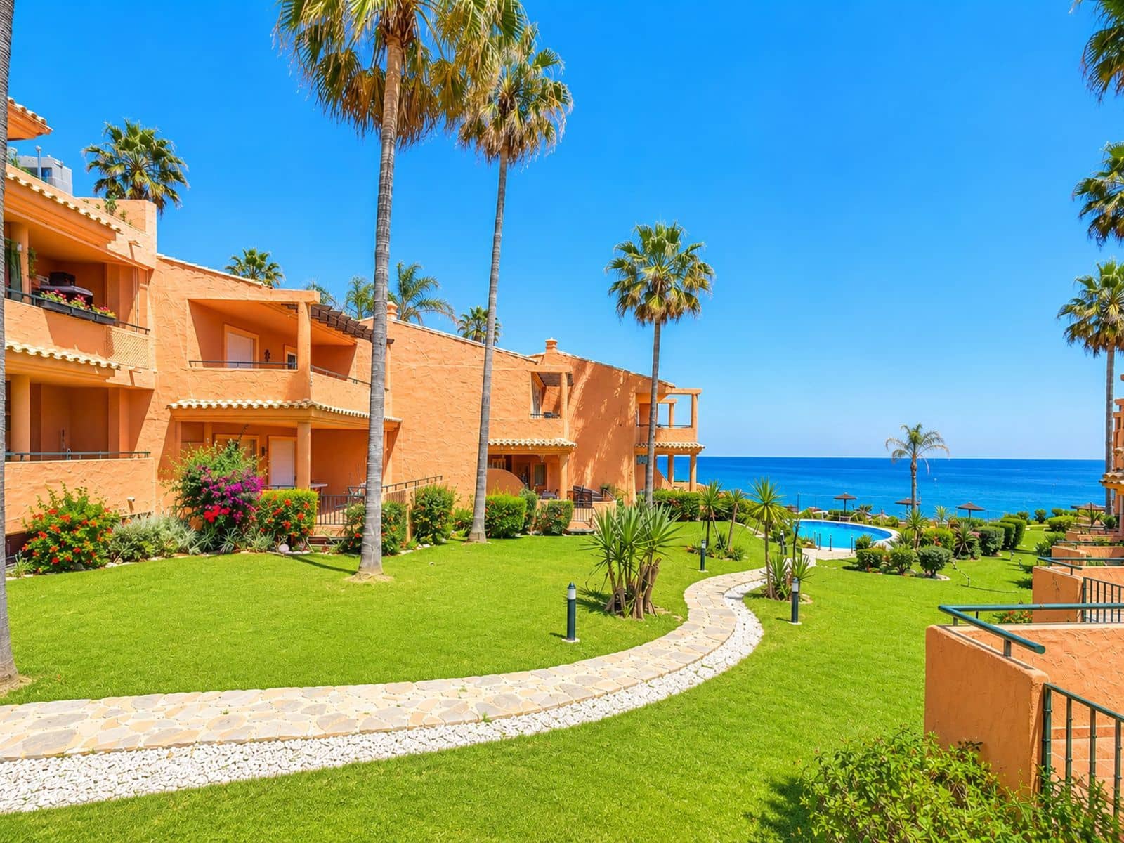 3 Zimmer Apartment zu verkaufen in Estepona - 539.000 € (Ref: 9894545)