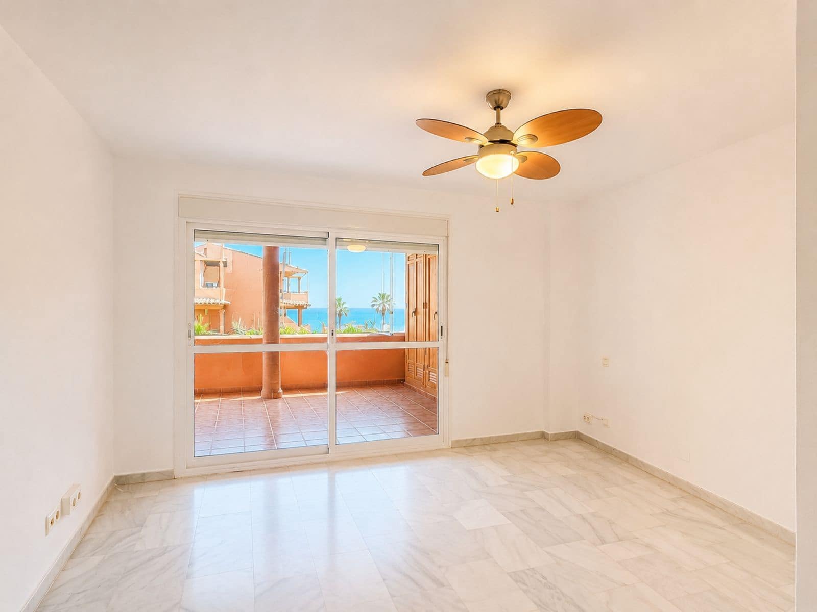3 Zimmer Apartment zu verkaufen in Estepona - 539.000 € (Ref: 9894545)