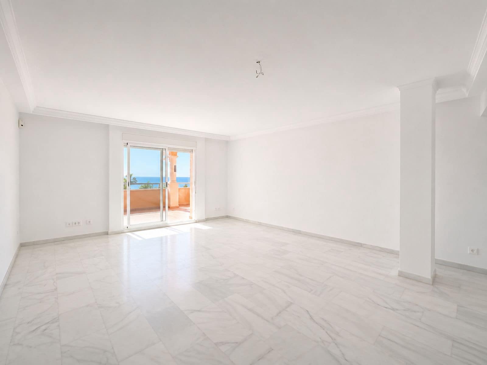 3 Zimmer Apartment zu verkaufen in Estepona - 539.000 € (Ref: 9894545)